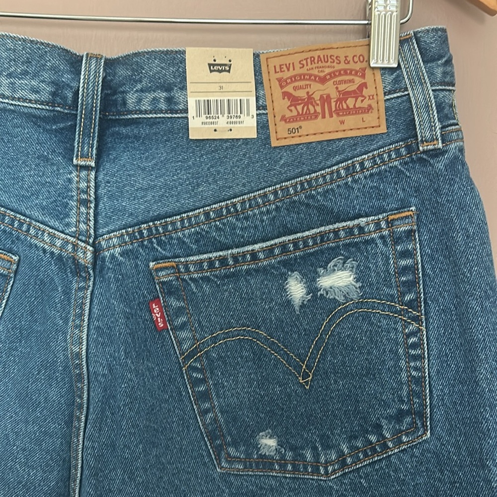 Levi’s 501s Distressed Highrise Denim Jean Non stretch Button Fly Short Size 31 - Picture 4 of 11